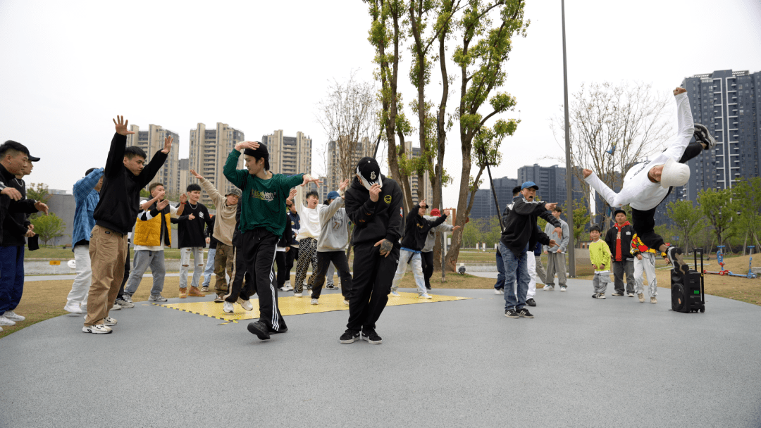 宜兴舞蹈培训行业新动态:从群众兴趣到艺术追求的转变