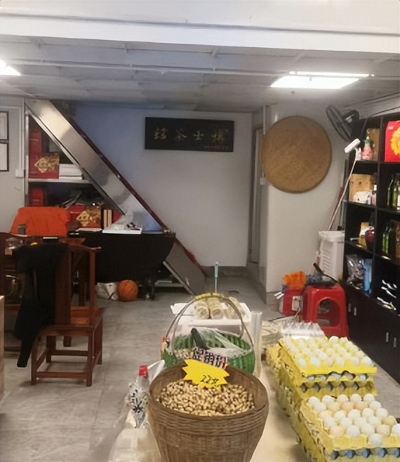 陳武營銷分享博士茶館創始團隊在梅嶺山莊博士茶館第238店品清明新茶