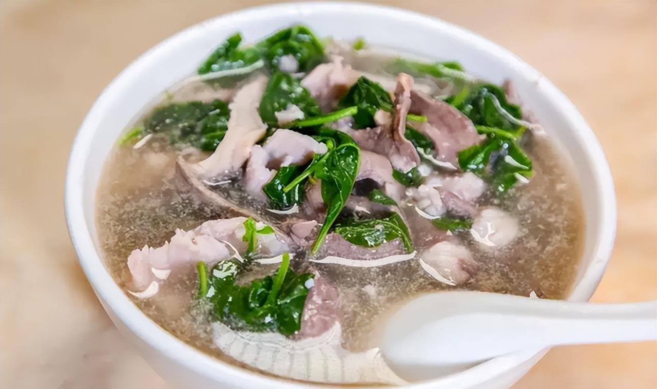 三及第汤仙人粄是产自客家地区的一道风味小吃,每到农历入伏,客家人都