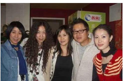 39岁从7楼一跃而下,两任丈夫忙着争遗产_陈琳_沈永革_王晓京
