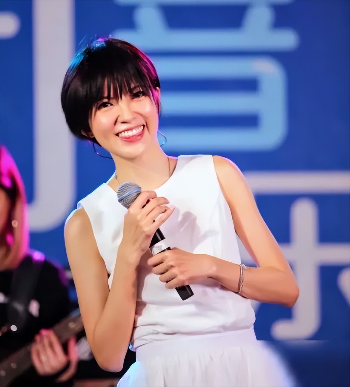 歌手郭美美因名字屡屡碰壁喊话浪姐等节目组称不想当棋子