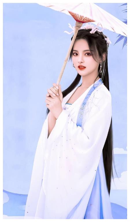 原创锦鲤少女杨超越仙气缥缈变身小龙女