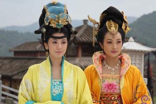 当初,武则天的姐姐贺兰氏丧夫,就带着儿女来投靠武则天,没想到,一来二