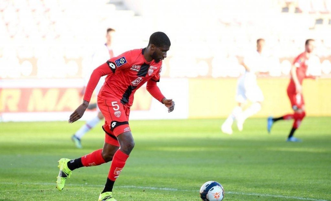 前瞻小巴黎vs第戎布雷西亚vs帕尔马阿尔梅里亚vs蓬费拉迪纳