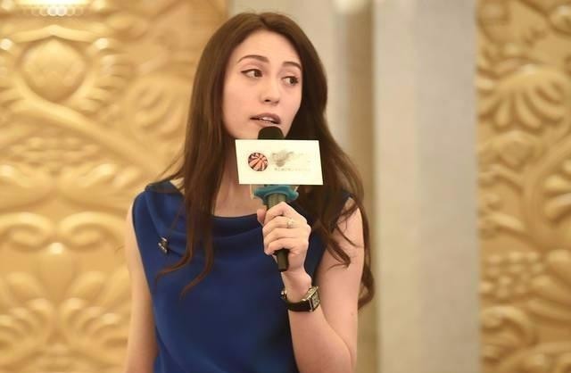 原创巴特尔大女儿迪菲有多美身材颜值堪比迪丽热巴32岁担任副总裁