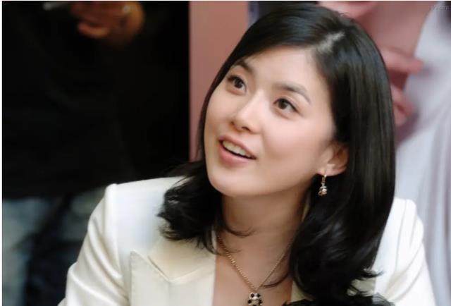 李宝英搭档李钟硕再度翻红35岁嫁给池晟结婚7年恩爱如初