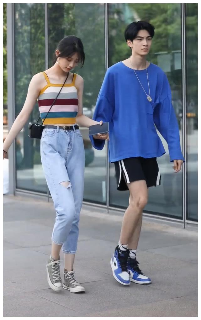 原创别人家的男朋友高帮aj配燕尾袜火了穿出大长腿帅炸了