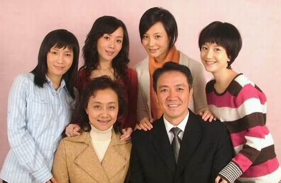 61岁李幼斌老婆近照曝光隐瞒了8年的三婚老婆原来是她