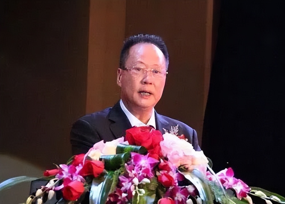 次年黄楚龙又收购深圳中心区福田星河coco park地块