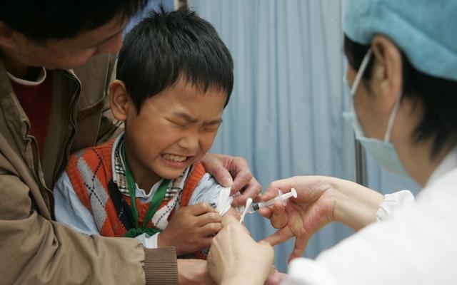 原创3岁女娃打针后越想越气气冲冲找医生算账网友还挺记仇