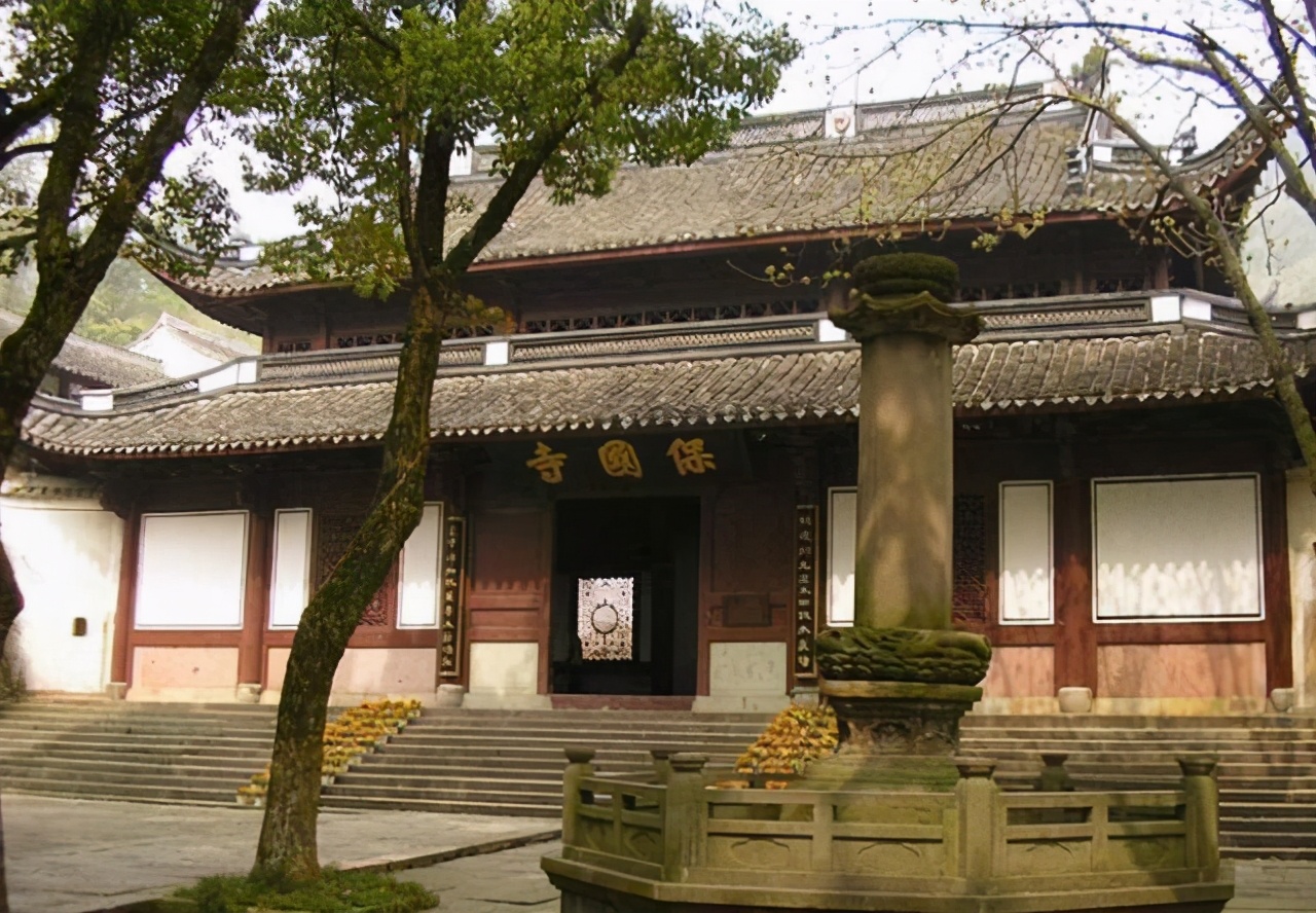 浙江有一座寺庙，始建于东汉时期，已有千年历史，却无和尚无佛像