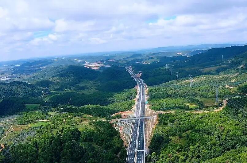 滇中环线高速公路图片