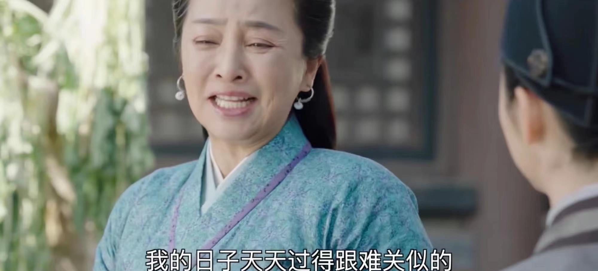 58岁李勤勤吃席打包剩饭菜叶放在桌上不嫌脏非外国人不嫁