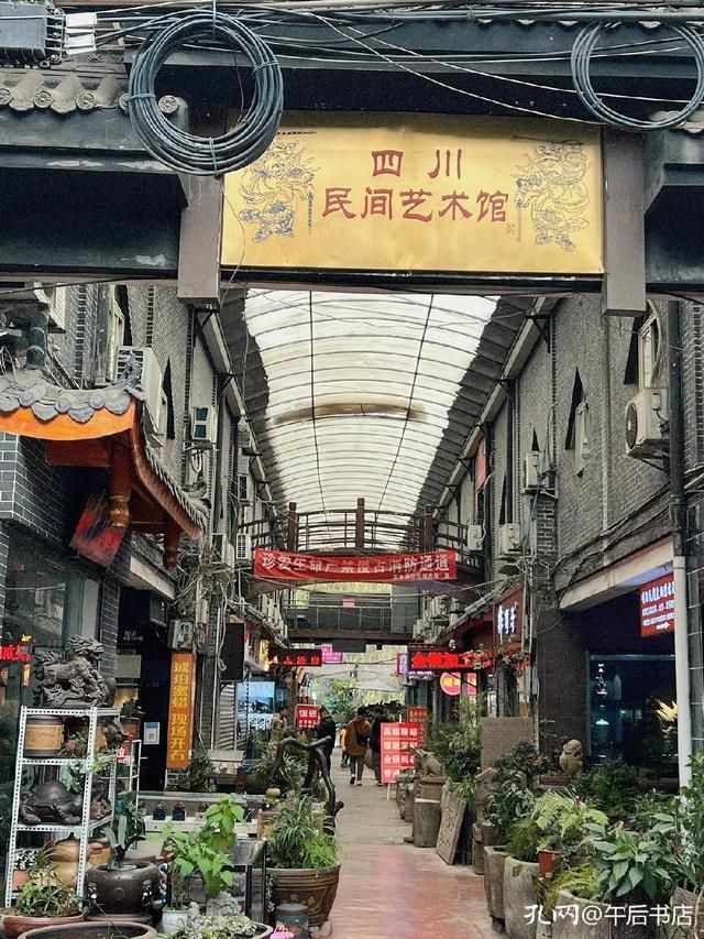 需要表情冷靜 不要表現已看上此物 高深莫測的砍古玩市場規模之龐大