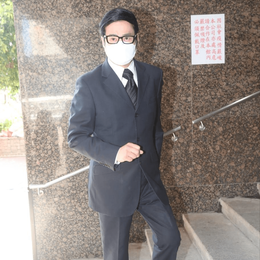 原创刘德华干爹离世对方女儿公开致谢我家每次遇难题华仔都帮忙