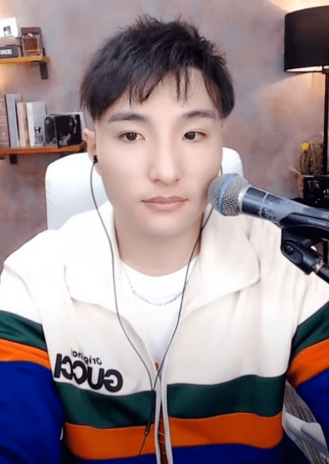 田一名联系单亲妈妈还钱后换发型欲从头再来网友然并卵