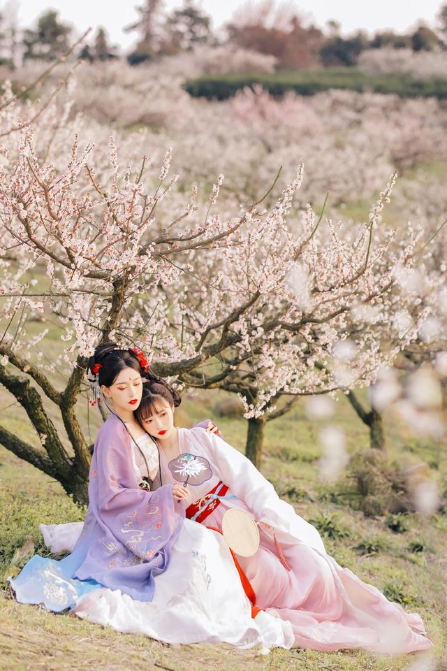 原创姐妹二人穿汉服合影看起来优雅又娇俏网友太让人羡慕了