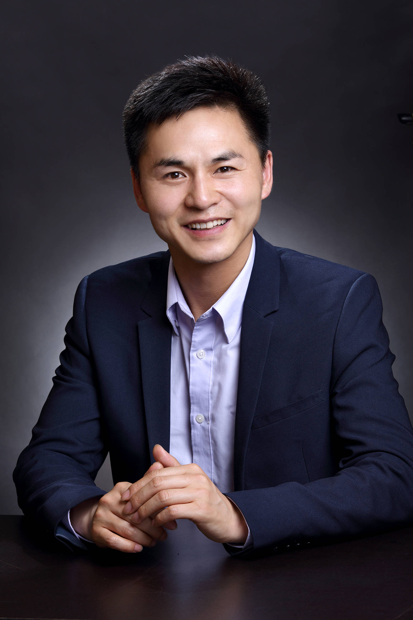 艺术为了和平——"国际和平艺术家"推选人物:周雪峰_人民军队_中国