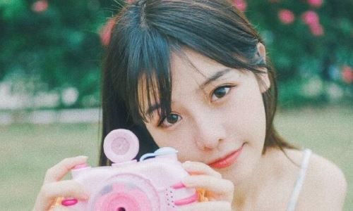 抖音网红小爪几个人资料怎么走红的直播忘开美颜是什么梗