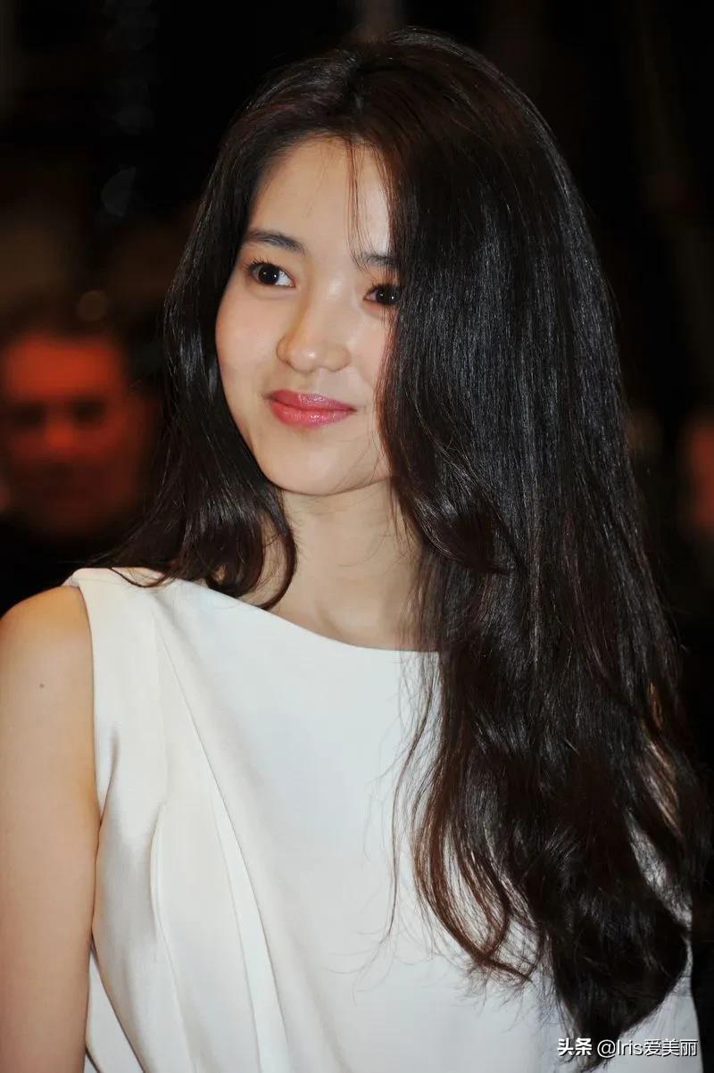 跟着热剧学造型想要重回18岁金泰梨7款发型收好