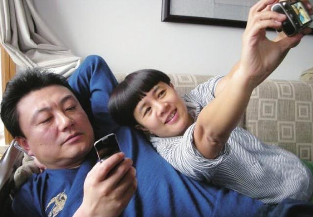 王逸宸近照爆出,有着和父母相似的爱情经历身高差_母亲_男朋友_刘纯