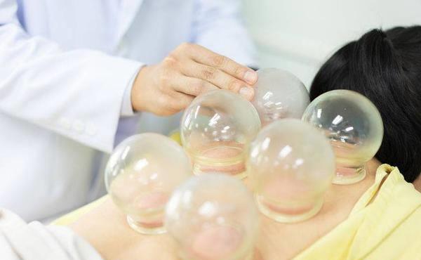 原创拔罐虽好但是要适可而止医生正确的拔罐时间你都知道吗