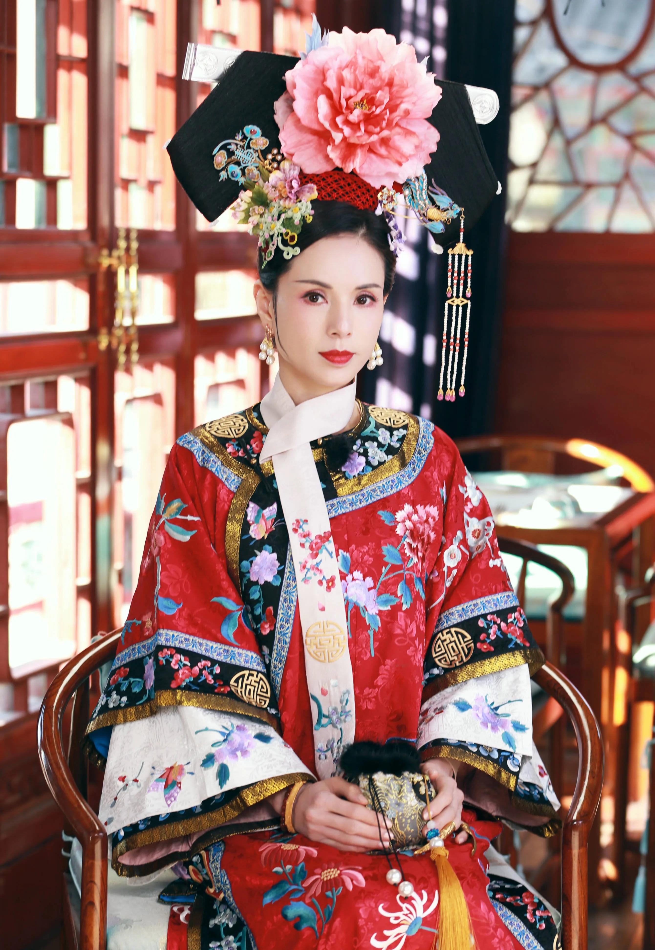 演员李若彤,和富商同居10年被分手,56岁结婚靠缘分_郭应泉_季天笙