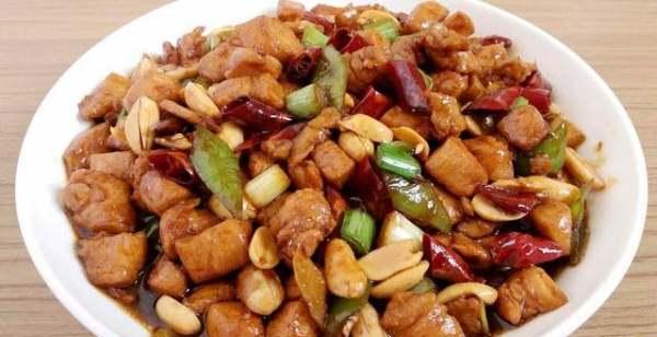 原创
回锅肉、鱼香肉丝、麻婆豆腐和宫保鸡丁等川菜代表菜的传统做法是什么?