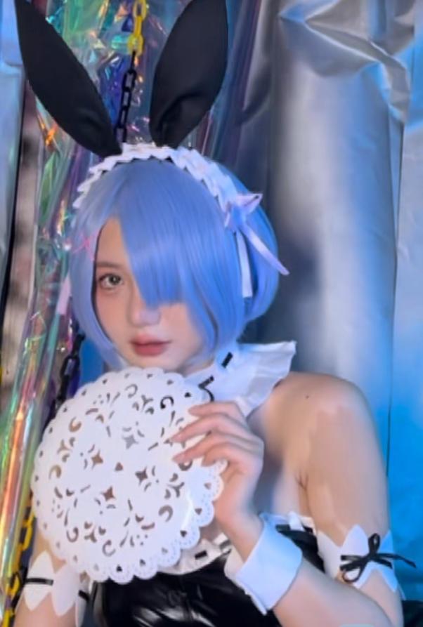 原创洛丽塔大哥cos蕾姆可爱和性感并存网友有谁能够拒绝