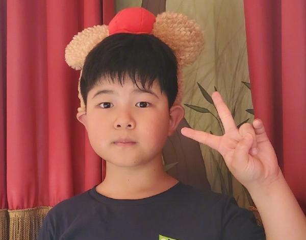 原创胡可晒两儿子照片看到安吉的近照后网友怎么胖了这么多