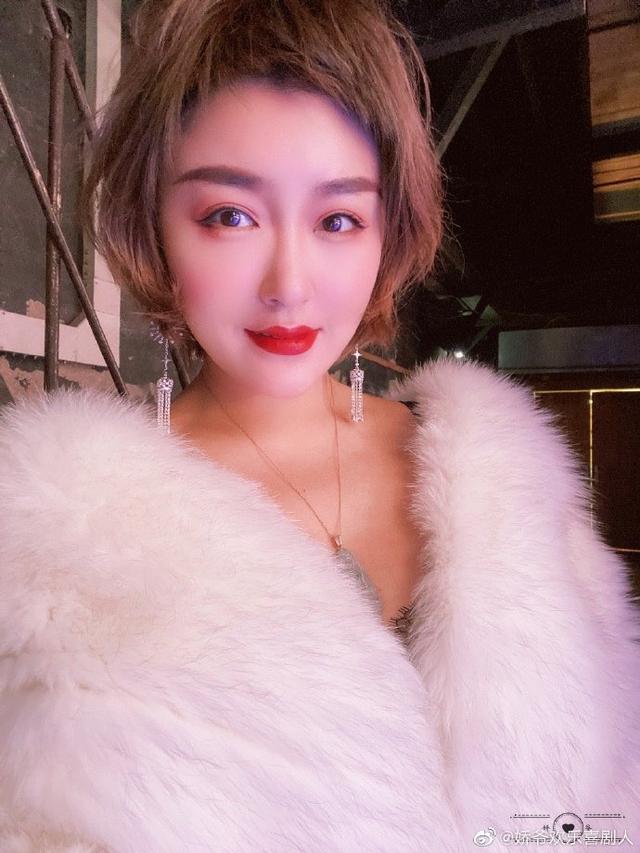 一集300,月薪2万,娇娇揭露本山传媒演员生存现状