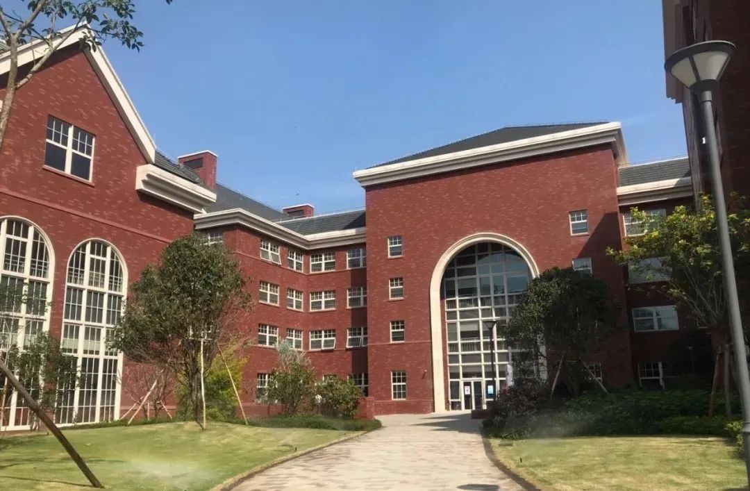 莫比岛择校清澜山学校
