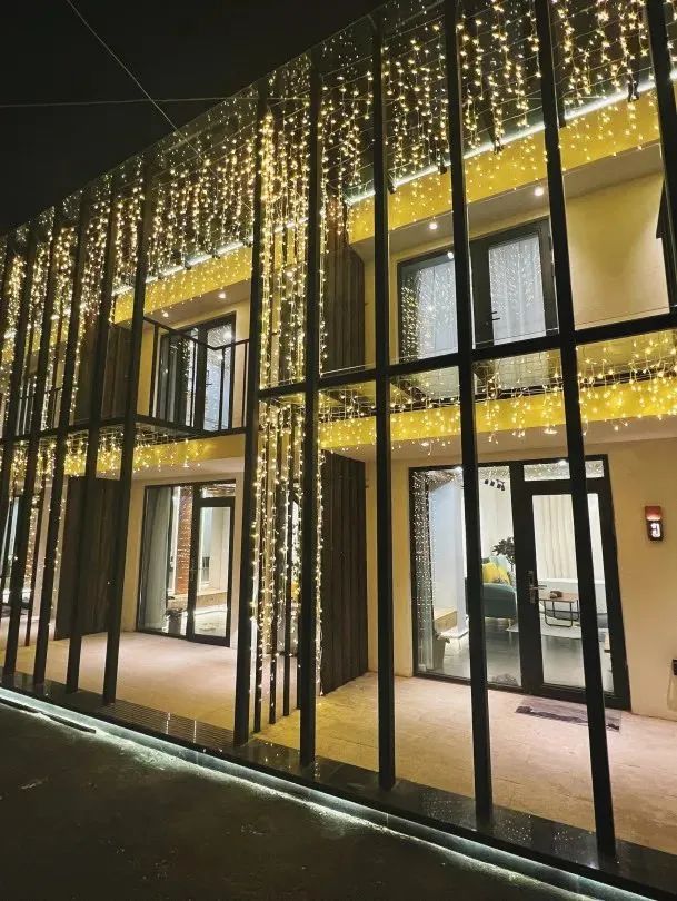 口当地的休闲娱乐,那推荐您到宏岳足道,文化足道,热带雨林洗浴,银河汇