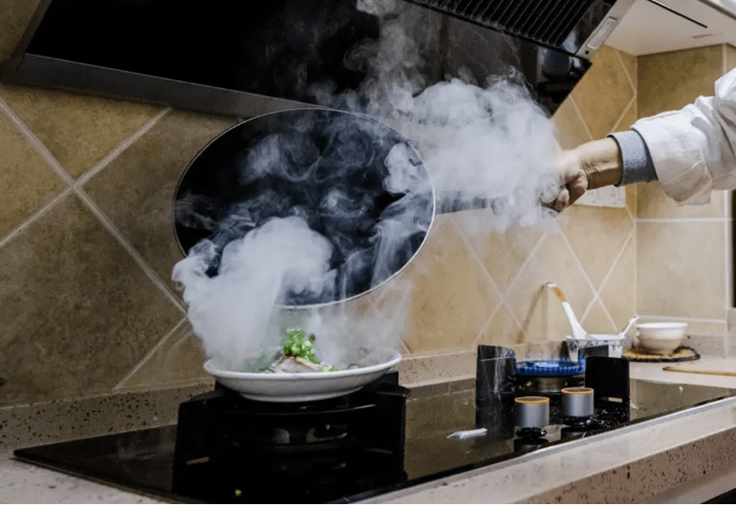 炒菜油烟大,绝不可忽视!_厨房_污染_食用油