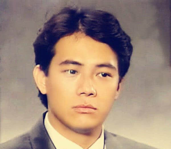 至今成为最被观众认可的叶开.张兆辉出道早,但在大陆成名较晚.