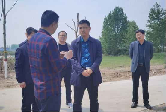 息县人民政府县长管保臣深入乡镇调研指导乡村振兴工作