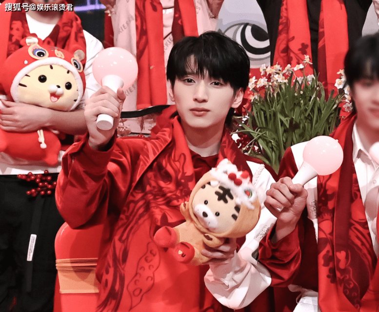 团艺考成绩:宋亚轩马嘉祺上了中戏,严浩翔成绩成谜_北电_大学_贺峻霖