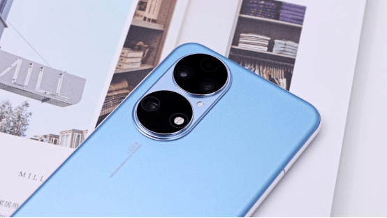 时尚界的新宠华为p50系列手机浅钓系星河蓝配色不容错过