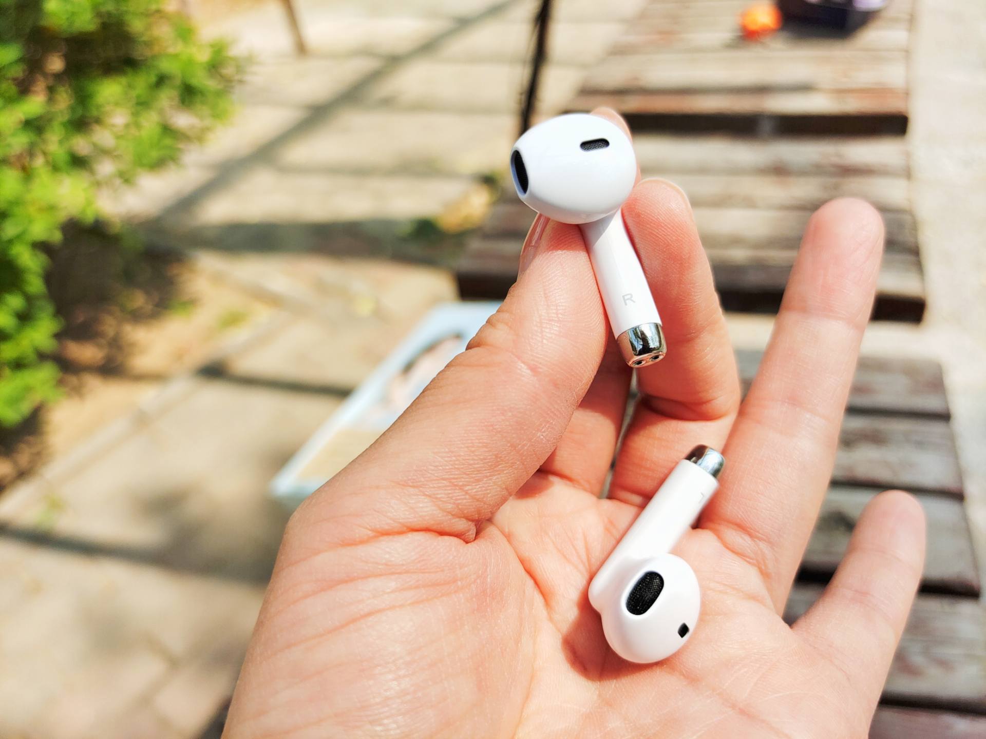 小巧的尊客X22耳机，不分年龄差别，统统是其音质的俘虏