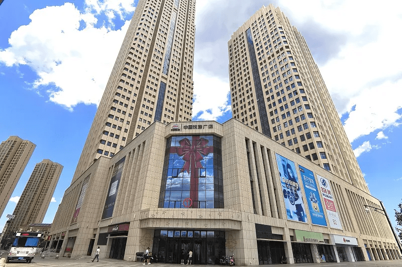 天津中国铁建广场位于天津市河北区金钟河大街与中环线交口,是集餐饮