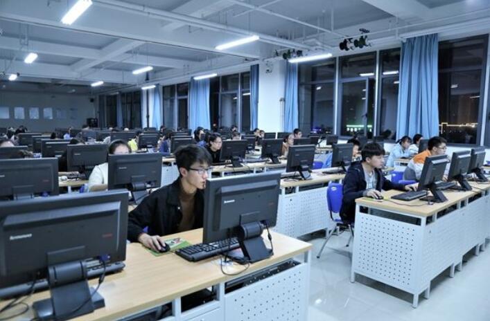 我国高校计算机专业实力6大梯队排名_大学_行内人士_顶端