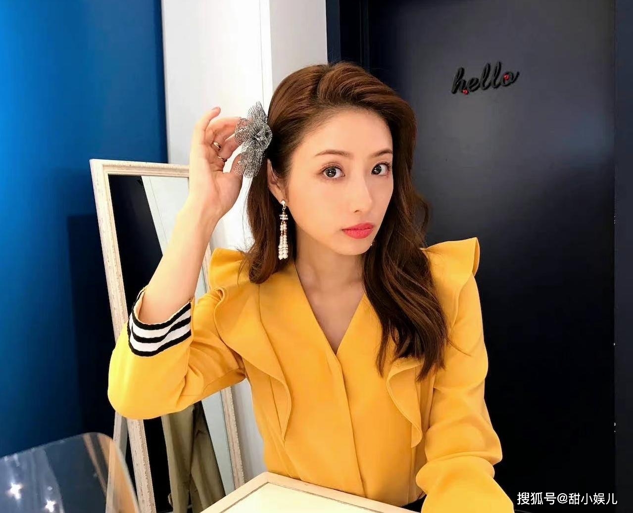 石原里美一直被网友称为"清冷女神",虽然长相甜美但能够驾驭各种风格