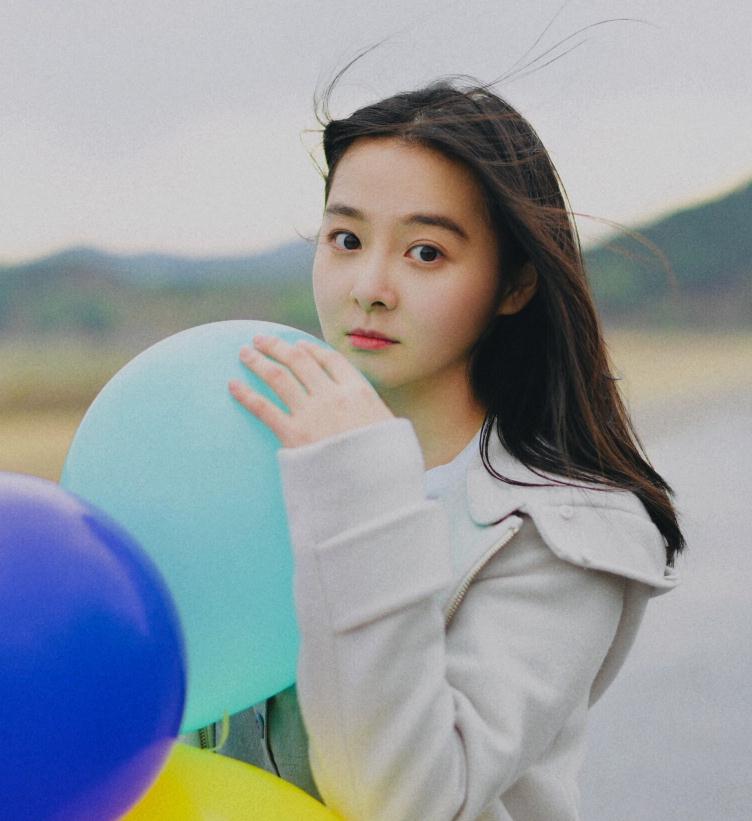 一直作为电视剧中的配角,但是杨丽晓却凭借自身的颜值与气质令观众们