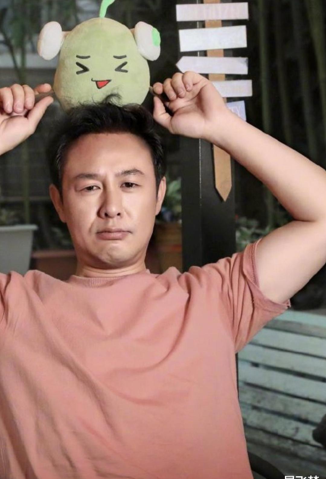 把配角演到极致,张颂文的演技到底绝到了什么程度?_崩溃_因为_贾发