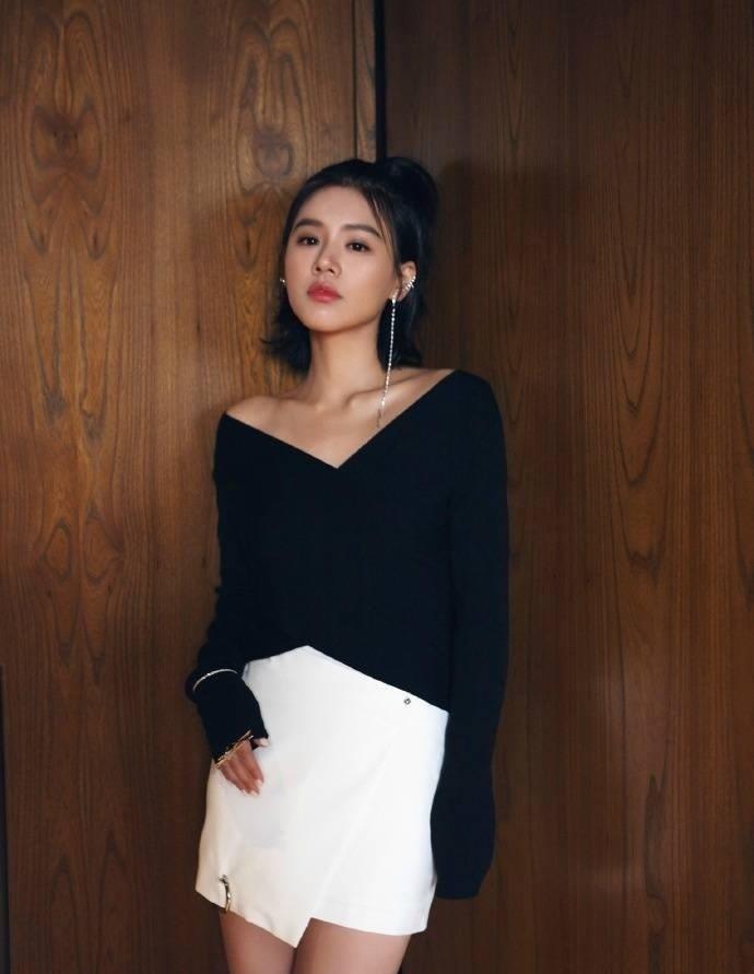 原创大骨架微胖身材怎么办学马思纯穿搭轻松穿出细腰美肩大长腿哦