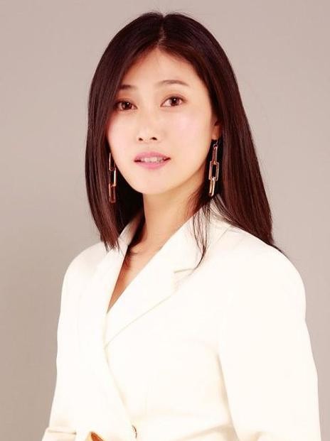 著名女主持王婧正红时因吸毒沦为阶下囚今出狱后怎样了