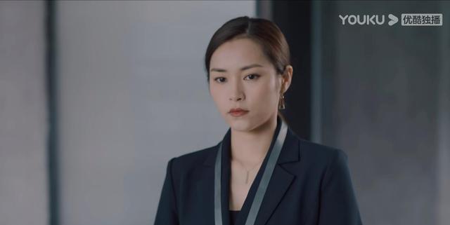 原创紧急公关尹静雅现代职场精英范儿时尚女性的魅力真迷人