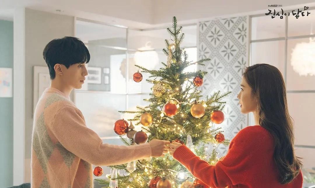 (2019)主演:任时完/李栋旭/李静恩/李铉旭/朴钟焕根据金容基的网络