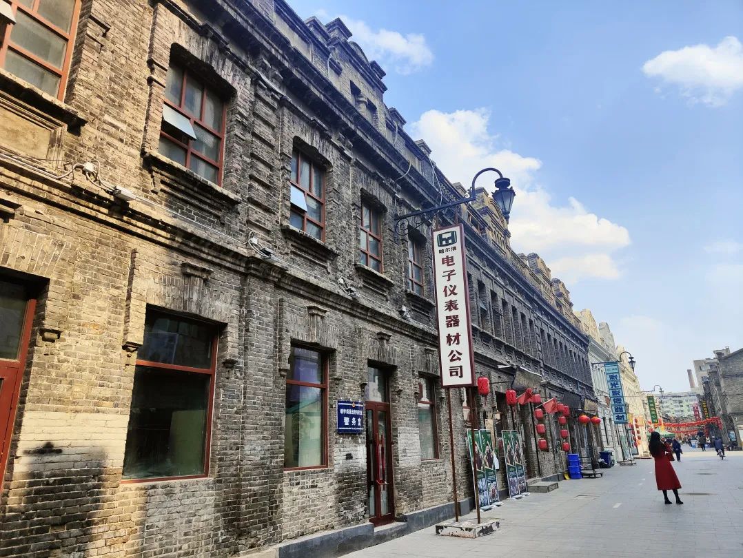 从景阳街与靖宇街交口,一直向东延伸至道外十道街,北到升平街,南至南
