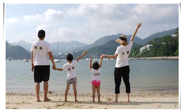 原创孙俪一家四口走红毯哥哥油头帅气妹妹指甲时髦比爸妈还抢镜